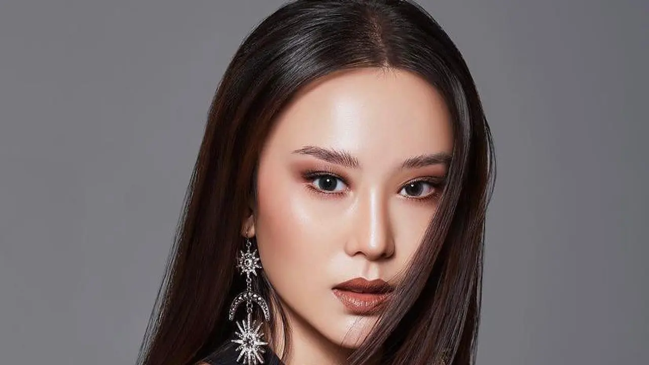 7 Potret Cantik Olivia Aten, Wakil Indonesia di Ajang Miss Global 2022