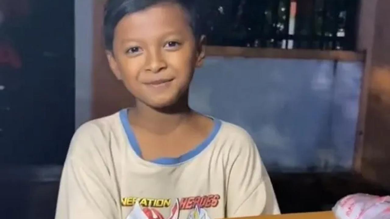 Selain itu, DP3A-PPKB dan Dinas Pendidikan (Dispendik) Surabaya juga memberikan pendampingan agar anak tersebut tidak lagi berjualan.<br>