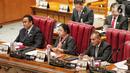 Ketua DPR Puan Maharani (tengah) memimpin rapat Paripurna DPR RI Ke-13 Masa Persidangan II Tahun Sidang 2022-2023 di Kompleks Parlemen, Senayan, Jakarta, Kamis (15/12/2022). DPR menyetujui Rancangan Undang-undang Pengembangan dan Penguatan Sektor Keuangan menjadi UU PPSK. (Liputan6.com/Angga Yuniar)