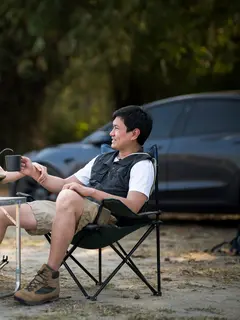 Traveling Lebih Bijak: Ketika Liburan Selaras dengan Green Living./Copyright depositphotos.com/bongkarngraphic