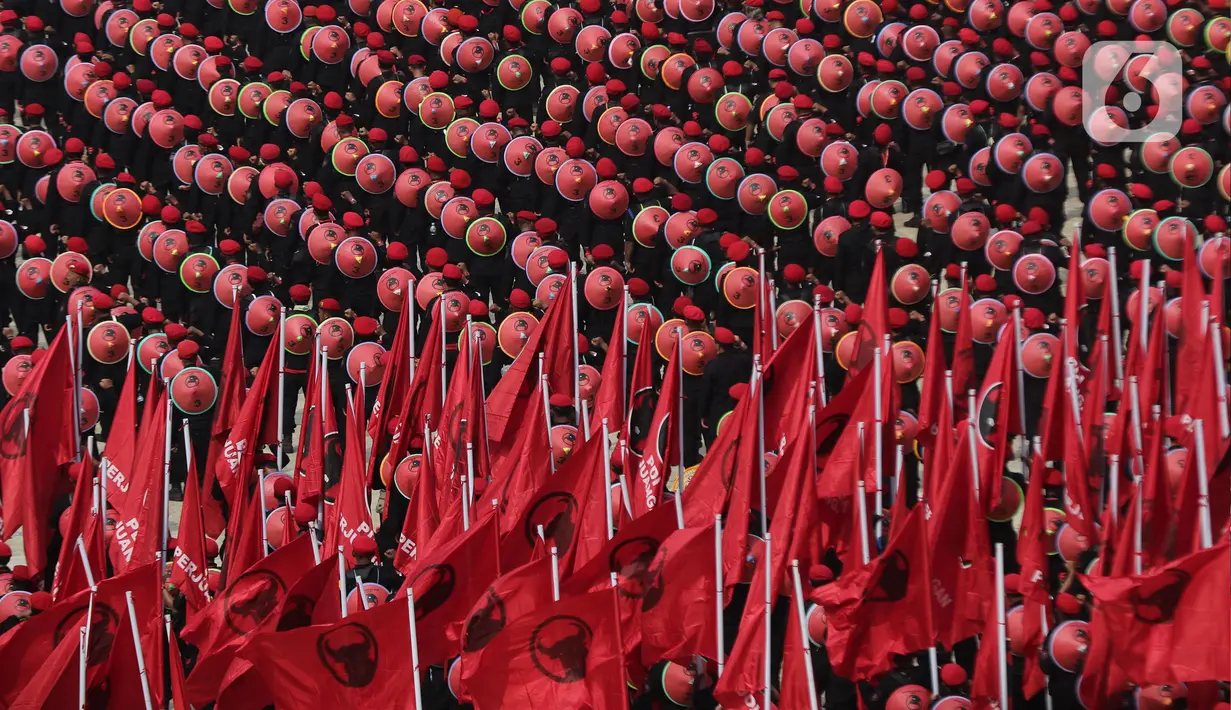 Kehadiran Jokowi, Ma’ruf Amin dan Megawati disambut oleh para kader PDIP. (Liputan6.com/Helmi Fithriansyah)