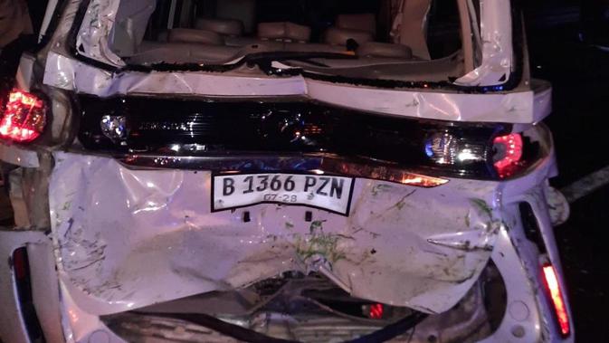 Truk Kontainer Hantam Deretan Mobil di Tol Cipularang, Sopir dan Kernet Pick Up Tewas