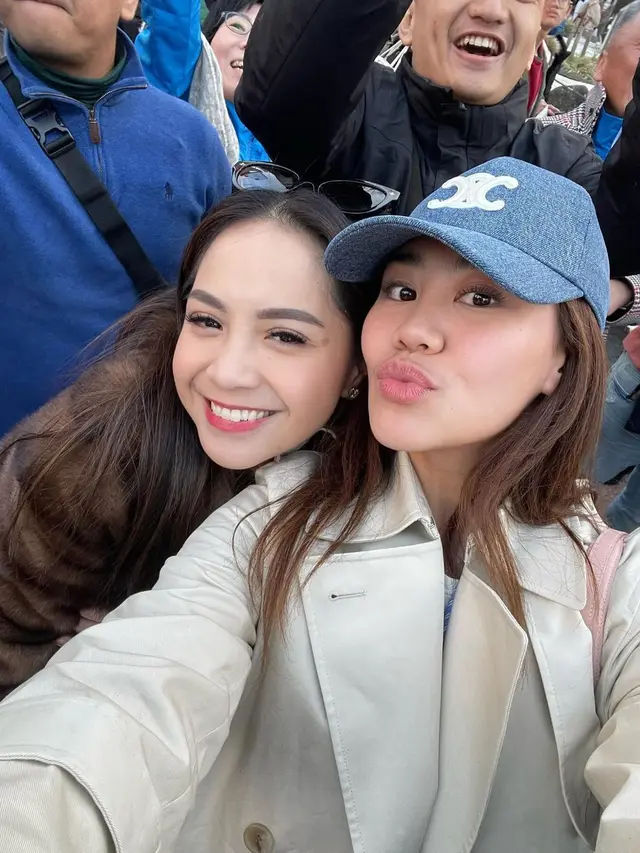 Potret Mesra Aaliyah Massaid Bareng Thariq Halilintar saat Liburan ke Jepang