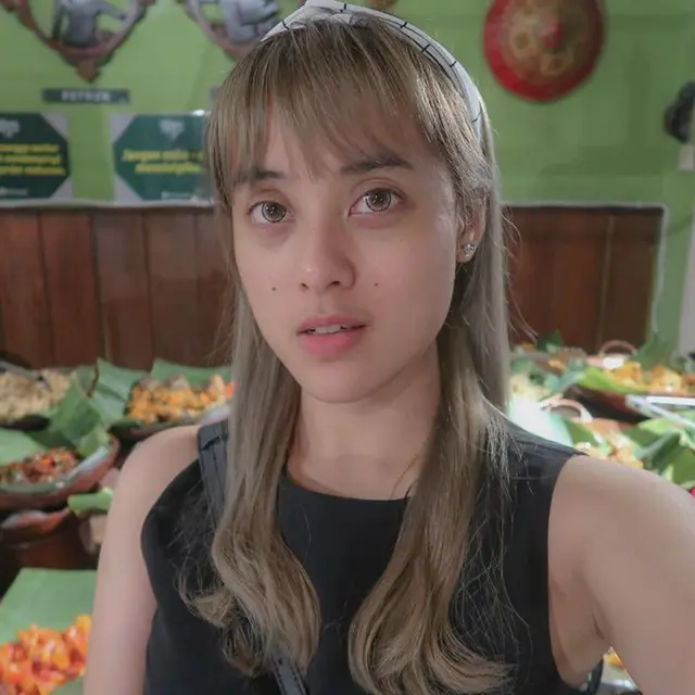 6 Gaya Rambut Terbaru Fani MasterChef yang Kini Berponi