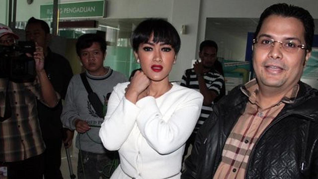 Pulang umrah, Julia Perez ingin hapus tato