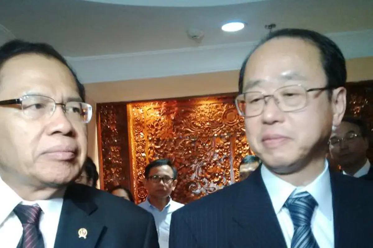 Perdana Menteri (PM) Jepang Shinzo Abe mengirim Penasehat Khususnya Hiroto Izumi untuk menemui Rizal Ramli. 