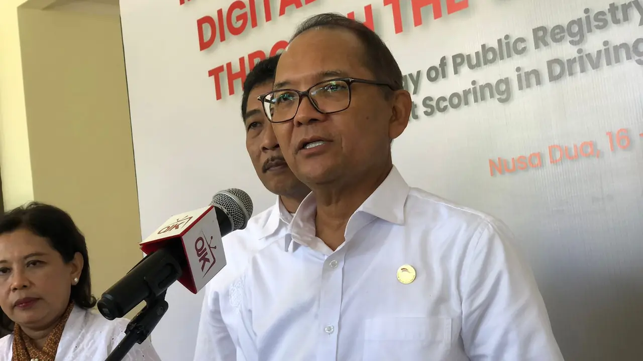 Kepala Eksekutif Pengawas Perasuransian, Penjaminan, dan Dana Pensiun OJK Ogi memastikan Otoritas Jasa Keuangan akan terus menjaga data pribadi masing-masing nasabah di perbankan.