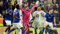 Hasil Liga Inggris Tadi Malam: Ditahan Everton, Man City Buka Jalan Arsenal untuk Juara