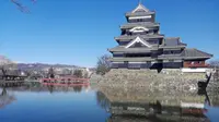 Pemerintah Jepang memberikan gelar kepada Kastil Matsumoto atau Matsumoto Castle sebagai aset penting dan bagian cagar budaya Jepang, tidak hanya Matsumoto, pada September 2019. (Andry Haryanto/Liputan6.com)