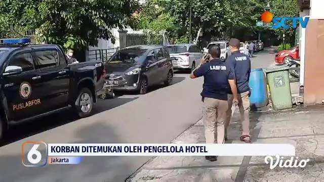 Selama 3 hari tak keluar kamar hotel, wanita berinisial RA (35) ditemukan tewas di kasur. Tak ada luka atau bekas penganiayaan, diduga meninggal akibat suntik filler payudara ilegal yang dijalani korban.