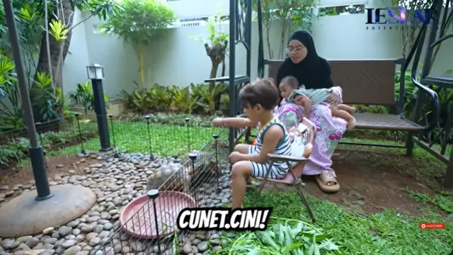 Potret Taman Rumah Lesti Kejora yang Minimalis/Youtube/Leslar Entertainment