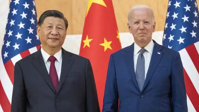 Momen Joe Biden dan Xi Jinping Bertemu Empat Mata Jelang KTT G20
