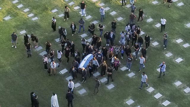 Suasana Haru Iringi Pemakaman Diego Maradona