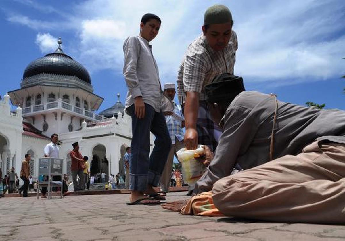 Salat Jumat di Aceh pasca gempa 8,5 SR