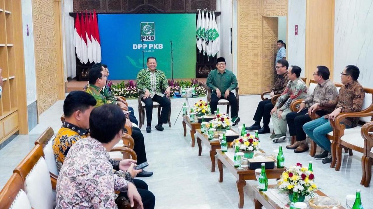 VIDEO: Bamsoet Dilaporkan ke MKD Soal Presiden Dipilih MPR Lagi "Senyumin Aja, Mungkin Kurang Baca!"