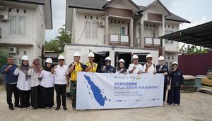 Penyerahan donasi genset untuk RSUD Langsa. (dok. ParagornCorp)