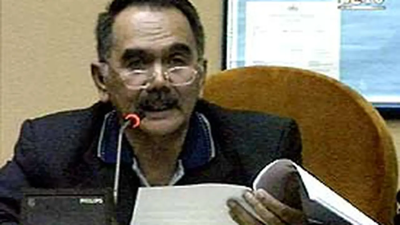 110702cBanpres.jpg