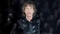Musisi gaek Mick Jagger kini resmi menyandang status kakek buyut di usia 70 tahun. 