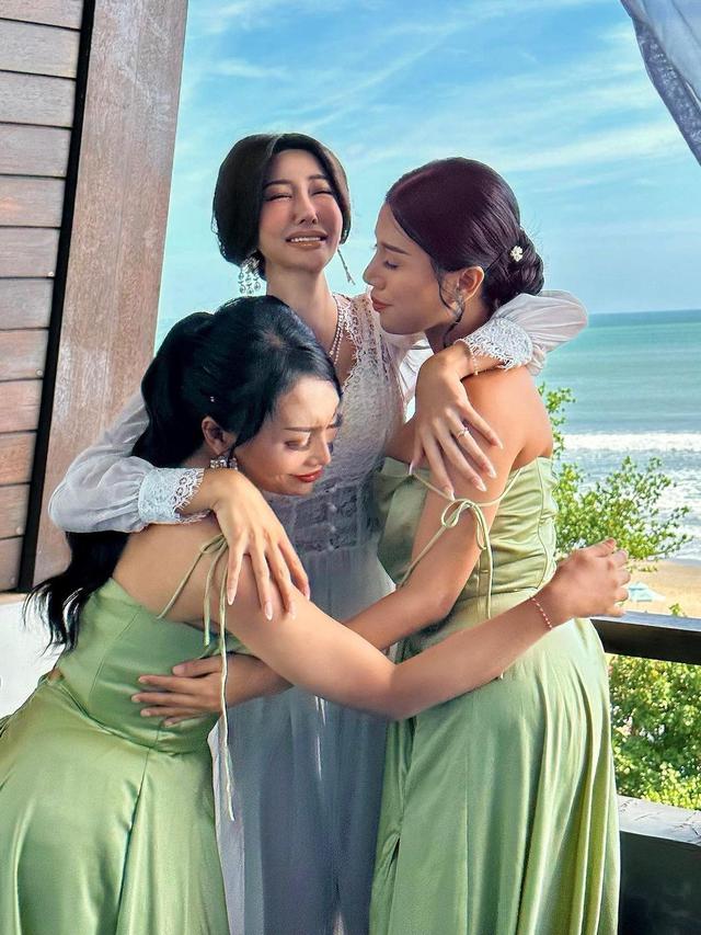 6 Momen Pertunangan Lucinta Luna dan Kekasih, Digelar di Bali Bak Pernikahan