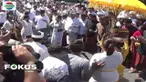 Ritual pengambilan air ini dilakukan dua kelompok warga dilengkapi dengan beraneka persembahan sebagai rasa hormat dan ungkapan terima kasih kepada sang pencipta.