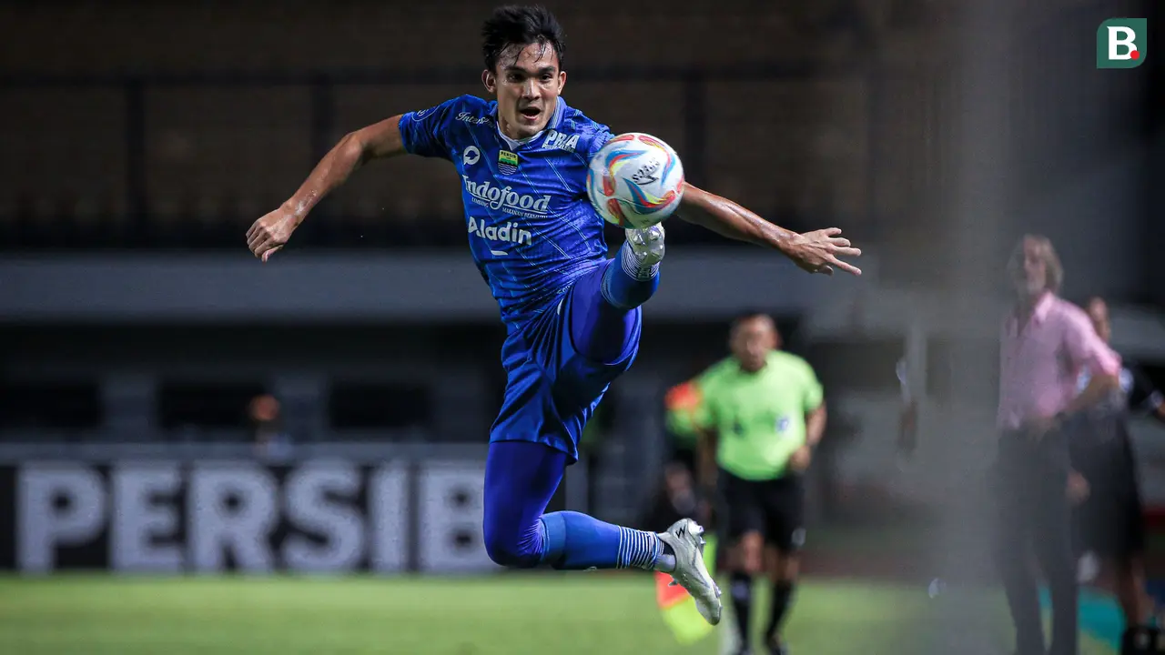 Persib Bandung vs Dewa United - BRI Liga 1 2023/2024