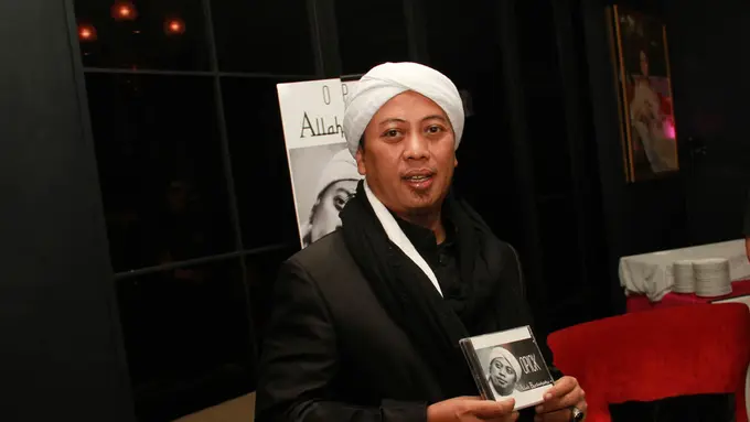 [Bintang] Album Religi, Opick Sediakan Kendaraan untuk Kebaikan