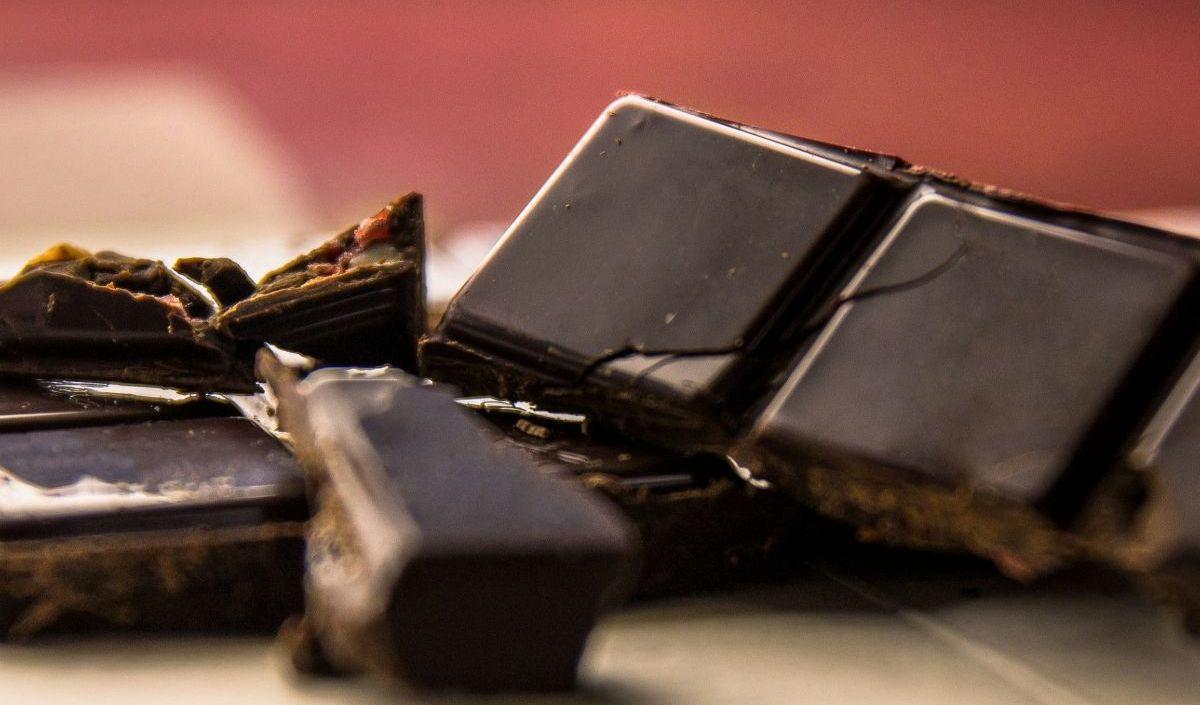 1. Cokelat