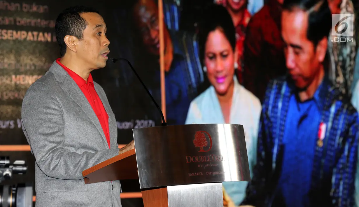 Ketua Presidium KAHMI Kamrussamad memberikan sambutan saat peluncuran program inspiratif 'KAHMIPreneur' di Jakarta, Minggu (11/03). Kahmipreneur bertujuan untuk melatih, mentoring dan membuka akses manajemen modern bagi alumni HMI. (Liputan6.com/Pool)