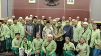 Cak Imin bersama puluhan pengurus BMT Kabupaten Jember Jawa Timur.