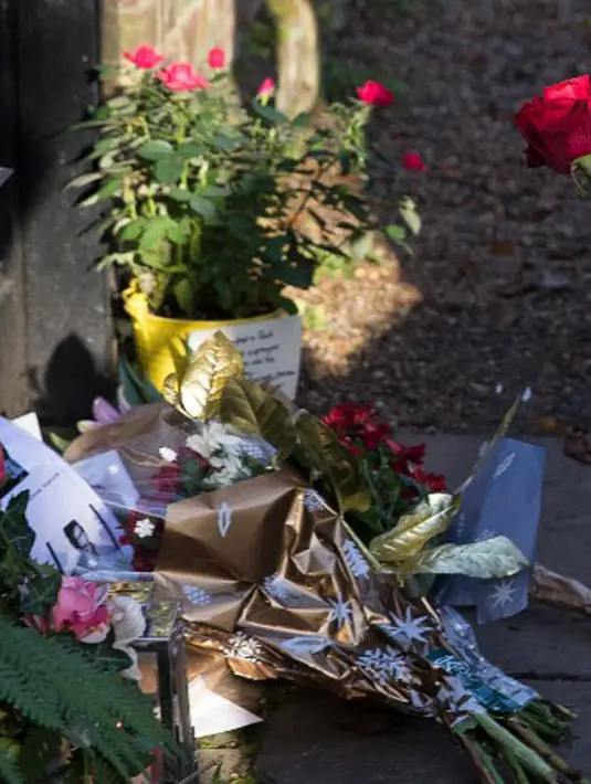 Melansir PEOPLE (27/12), Fadi Fawaz mengungkapkan kesedihannya di Twitter ketika menemukan jasad George Michael meninggal dunia. (AFP/Bintang.com)