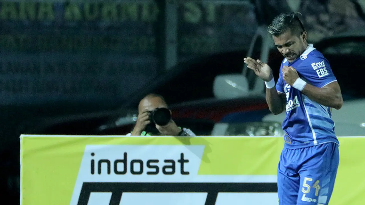 Persib vs Persiba Balikpapan