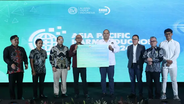 Asosiasi pelaku usaha dan konsumen produk tembakau alternatif menyampaikan deklarasi Gerakan Bebas TAR pada Asia Pacific Harm Reduction Forum (APHRF) 2024 di Jakarta. (Istimewa)