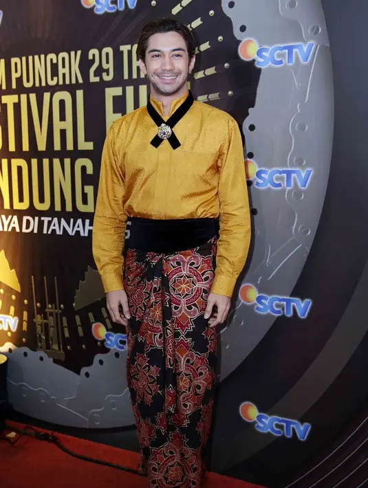 "Saya gak akan bilang ini beban, dan saya percaya tidak ada istilah kalau sudah menang akan ditinggalkan. Justru ini semakin memicu saya untuk lebih baik lagi ke depannya," ujar Reza. (Deki Prayoga/Bintang.com)