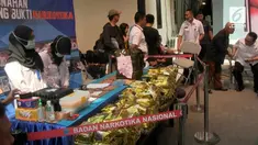 BNN dan Polisi menghancurkan 151 kilogram narkotika jenis sabu dan serbuk mirip ganja.