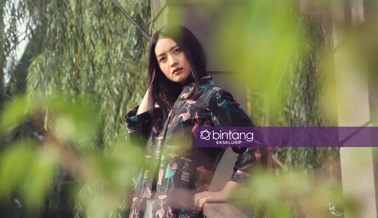 Setelah hubungannya dengan Stefan William kandas, Natasha Willona sering dikait-kaitkan memiliki hubungan khusus dengan pemeran muda Verrell Bramasta. Saat berbincang dengan Bintang.com, ia mengaku tidak mudah jatuh cinta. (Bambang E. Ros/Bintang.com)