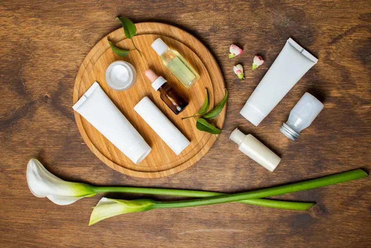 Mengulik Peptida, Bahan Aktif Skincare yang Dipercaya Bisa Mengurangi Kerutan