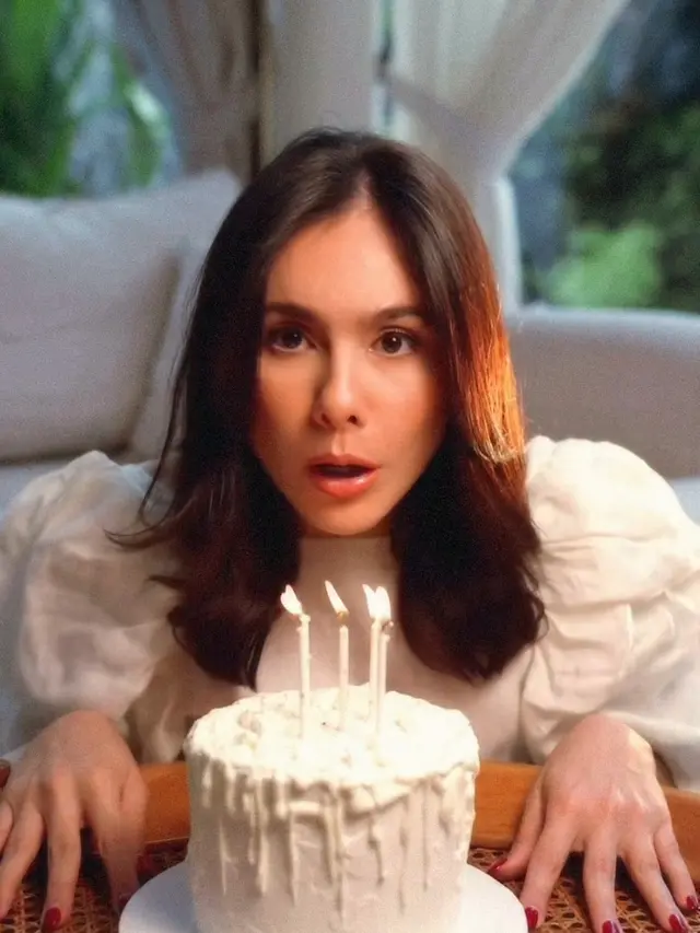 Makeup Wulan Guritno Rayakan Ulang Tahun. [@wulanguritno]