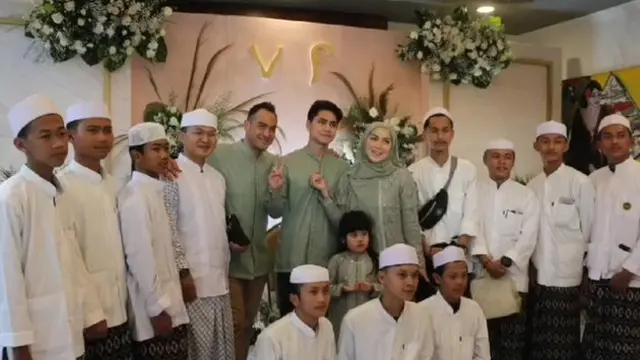 7 Momen Pengajian Jelang Menikah Venna Melinda dan Ferry Irawan, Digelar Sederhana