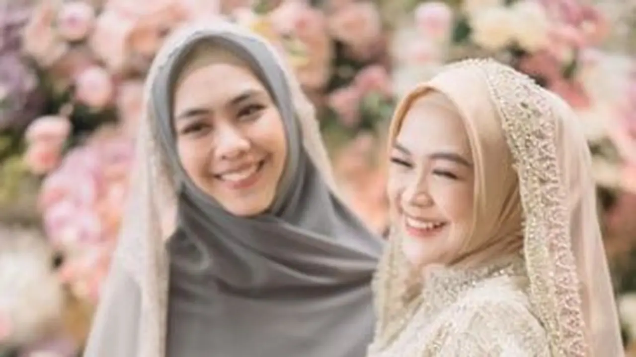 Oki Setiana Dewi dan Ria Ricis