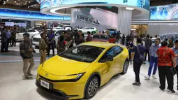Pameran otomotif GIIAS 2023 yang mengusung tema Future Now menjadi representasi masa depan industri otomotif Indonesia. (Liputan6.com/Angga Yuniar)