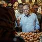 Menteri Perdagangan (Mendag) Zulkifli Hasan berkunjung ke Pasar Koja Baru, Jakarta Utara pada, Jumat (17/6/2022). (Dok Kemendag)