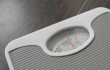 Sering Timbang Berat Badan Saat Diet? Ahli Ungkap Waktu Terbaik untuk Menimbang Berat Badan Saat Program Diet