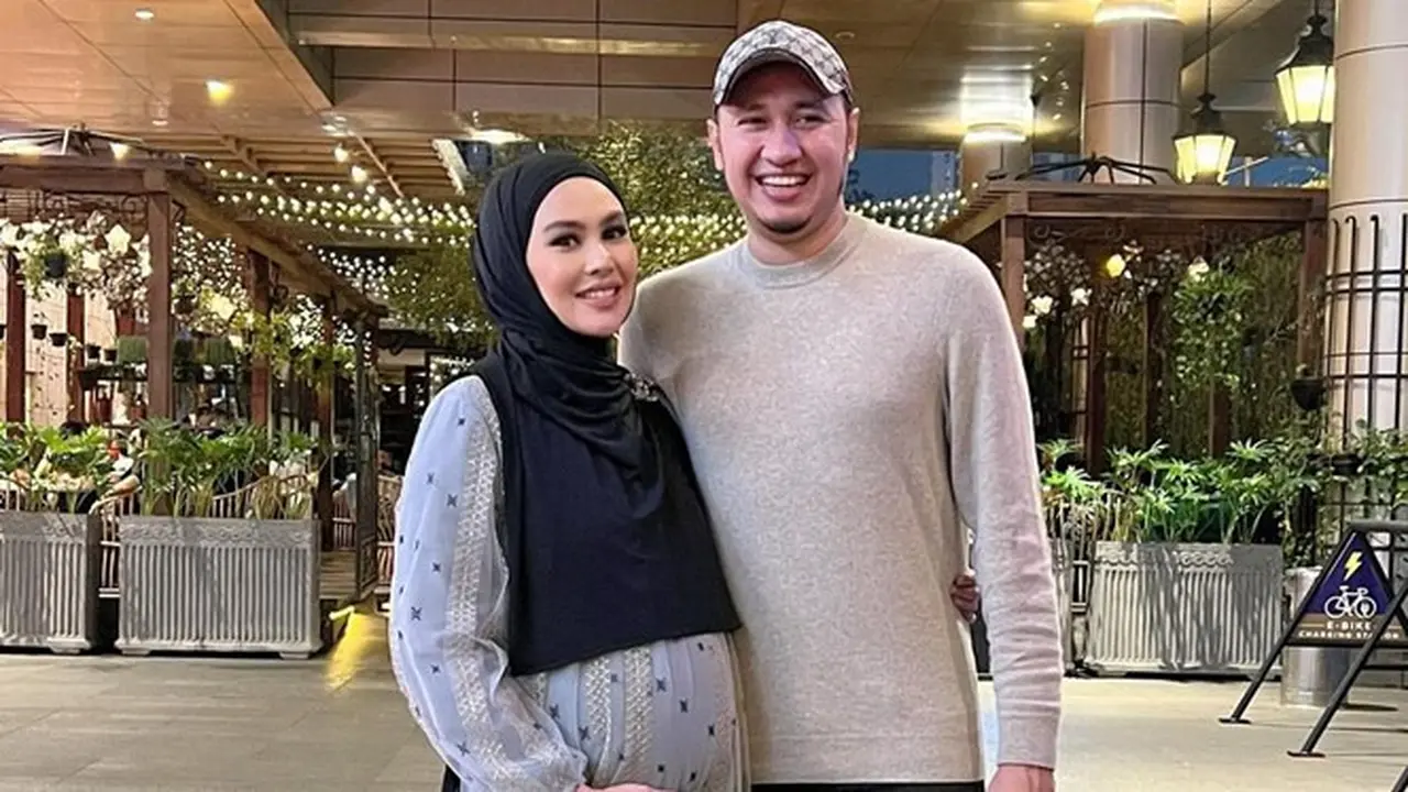 Segera Melahirkan, Ini 7 Potret Baby Bump Kartika Putri yang Curi Perhatian