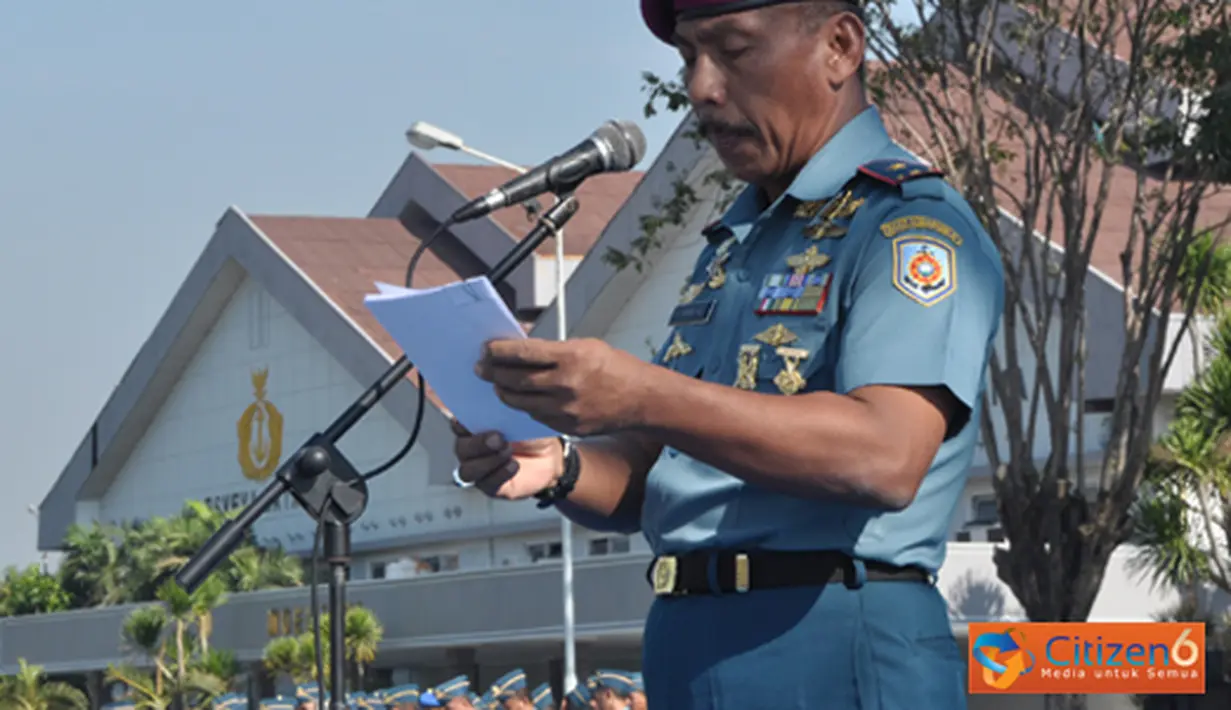 Citizen6, Surabaya: Panglima TNI Laksamana TNI Agus Suhartono, memberikan amanat yang dibacakan oleh Wadan Kobangdikal Brigjen TNI Marinir P. Verry Kunto G. (Pengirim: Penkobangdikal)