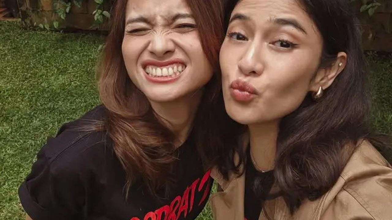 6 Potret Acha Septriasa Bareng Dian Sastro di Qodrat 2, Idola Sejak SMP Kini Satu Project