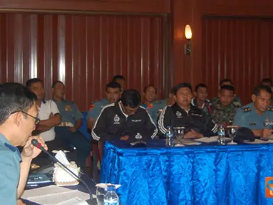 Citizen6, Tanjung Priok: Kolinlamil selaku penyelenggara Porwilbar 2012 mengadakan Technical Meeting dipimpin langsung Kadismat Kolinlamil Kolonel Laut (T) R. Kukuh Sulistijono di Gedung Laut Nusantara Mako Kolinlamil Tanjung Priok, Jakarta, Selasa (29/5)