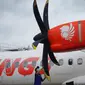 Pesawat Wings Air tengah menjalankan prosedur pemeriksaan di bandara. (Dok Lion Group)