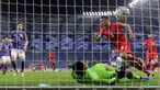 Pemain Kanada Lucas Cavallini melakukan selebrasi usai mencetak gol dari tendangan penalti ke gawang Jepang pada pertandingan persahabatan di Dubai, 17 November 2022. Kanada mengalahkan Jepang dengan skor 2-1. (AP Photo/Christopher Pike)