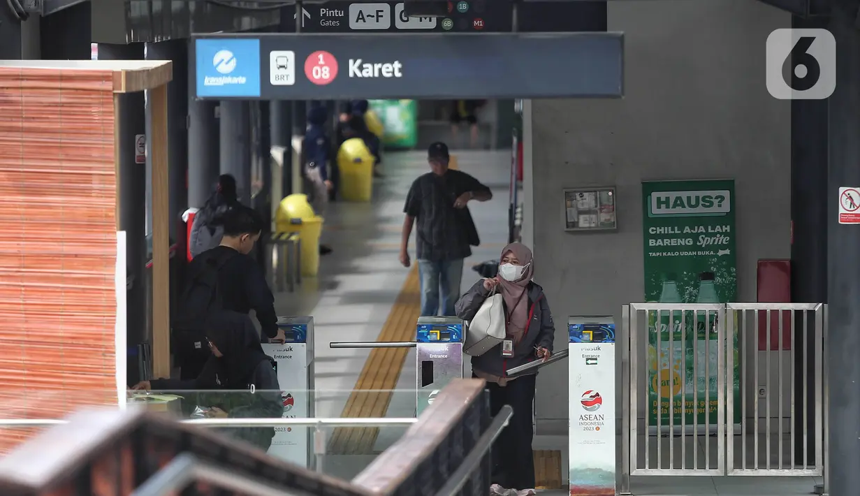 Penambahan rute juga diharapkan menjadi salah satu solusi untuk mengurangi kemacetan, serta meningkatkan mobilitas harian warga Jabodetabek. (Liputan6.com/Angga Yuniar)