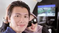 Syahrini dan Reino Barack naik jet pribadi (Instagram/princessyahrini)